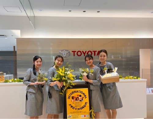 大阪トヨペット店舗での取り組みの様子